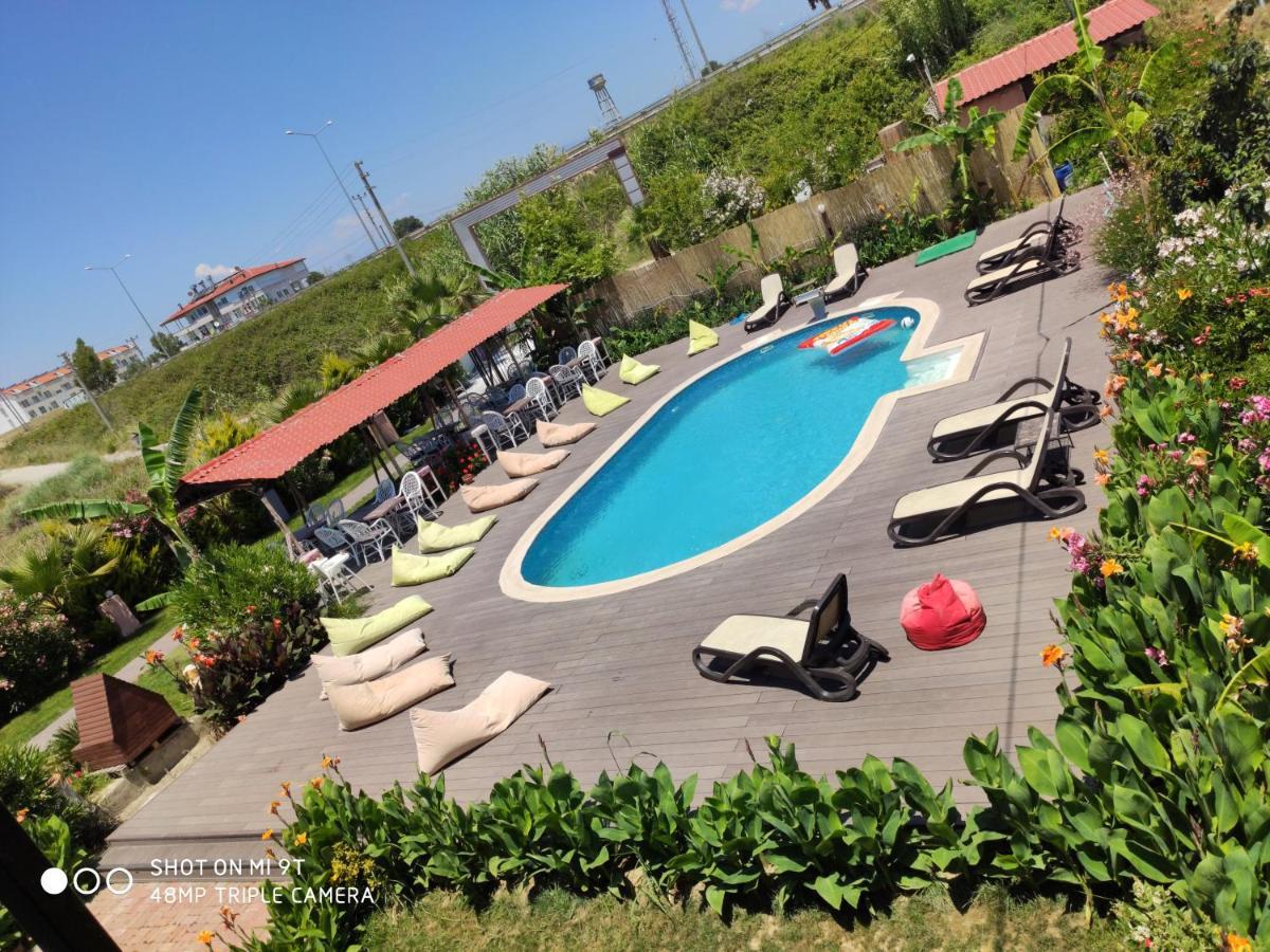 Nostalgia World Otel Kızılot Εξωτερικό φωτογραφία