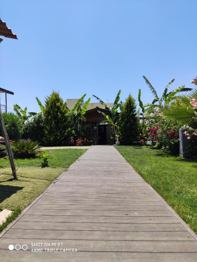 Nostalgia World Otel Kızılot Εξωτερικό φωτογραφία